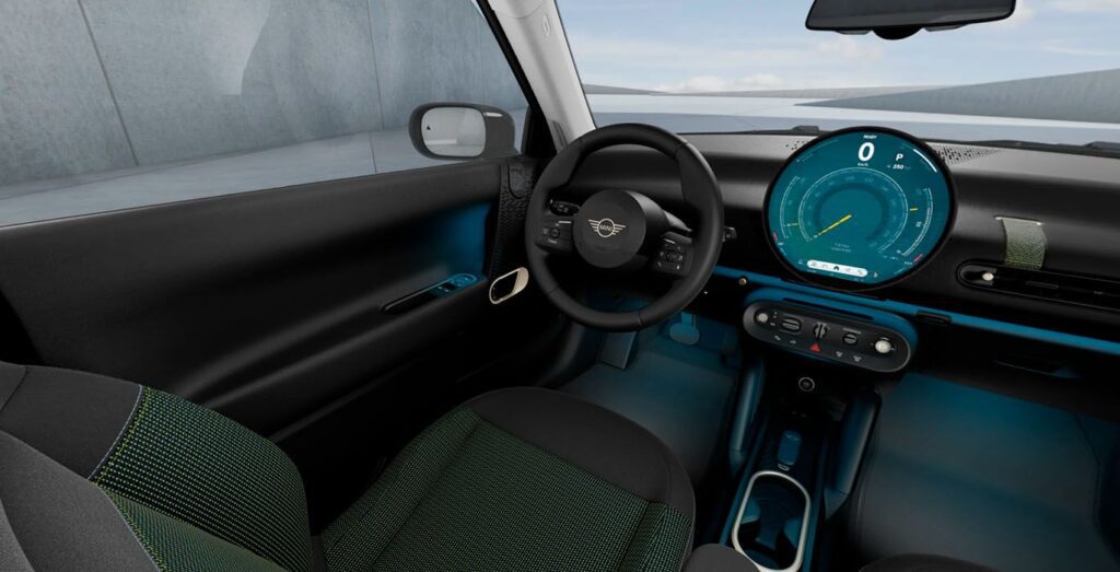 MINI-Cooper-E-Essential-interior-delantera.jpg