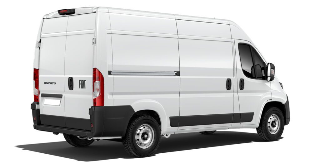FIAT-DUCATO-35-L2H2-BLUEHDI-MANUAL-exterior-trasera.jpg