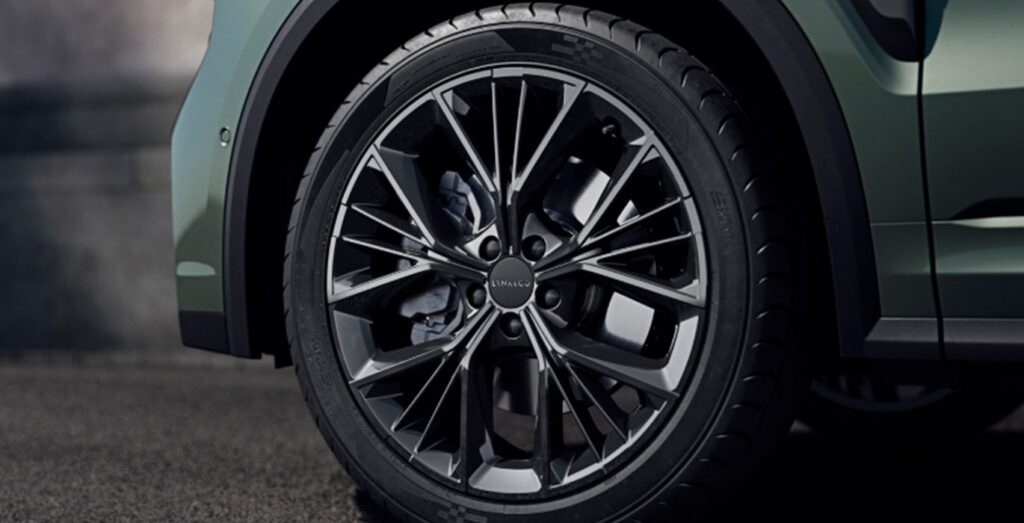 Lynk-Co-01-More-1.5-PHEV-exterior-detalle-1.jpg