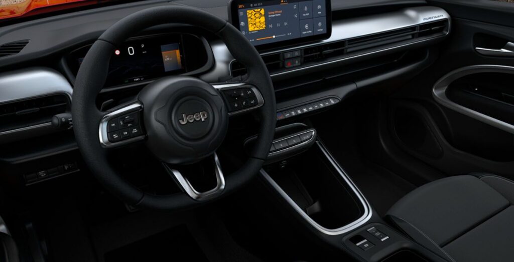 JEEP-AVENGER-MHEV-1.2-ALTITUDE-100CV-interior-delantera.jpg