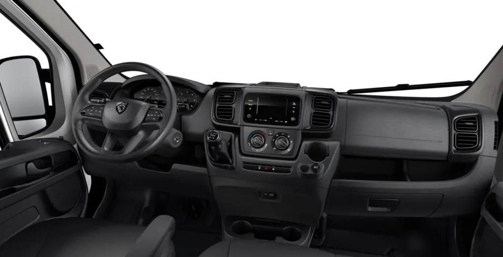 PEUGEOT-BOXER-3.5-L2H2-BHDi-SS-6vel-interior-delantera-1.webp