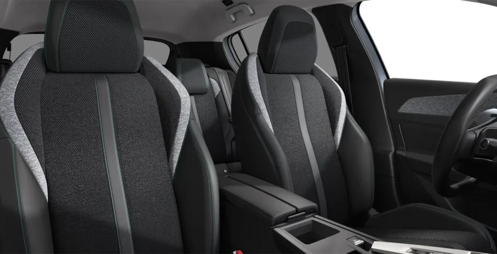 Peugeot-308-Allure-BlueHDi-130-SS-interior-trasera.webp
