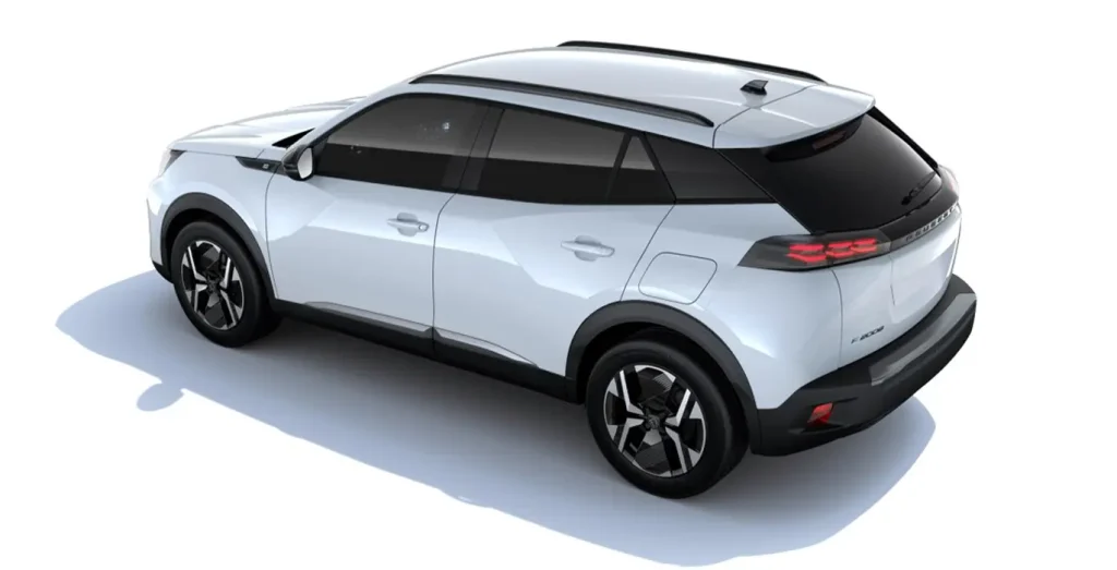 Peugeot-E-2008-Allure-156-trasera.webp