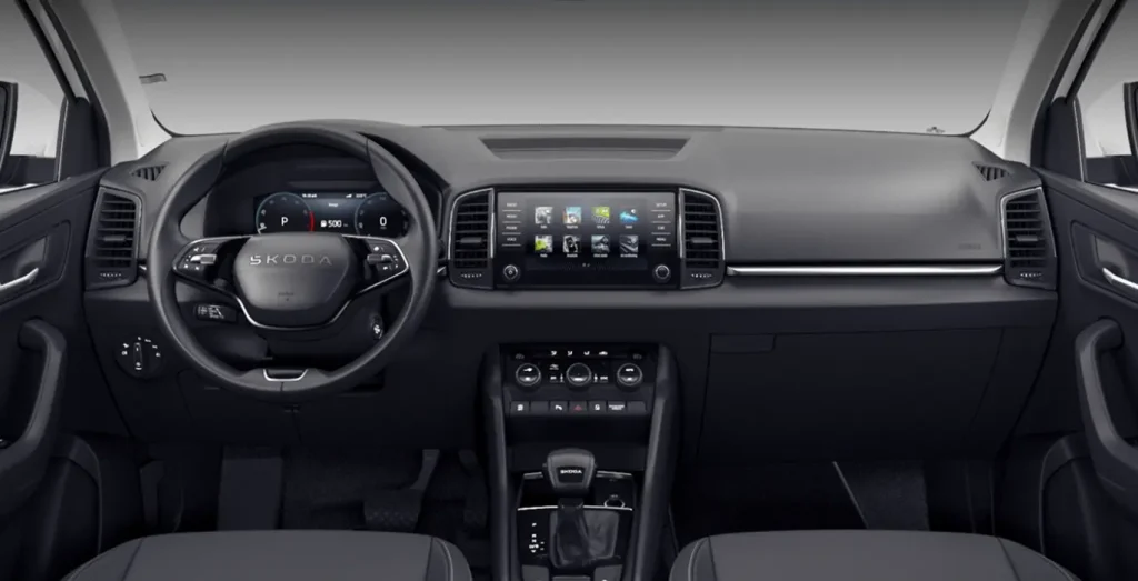 SKODA-Karoq-Selection-1.5-TSI-DSG-interior-delantera.webp