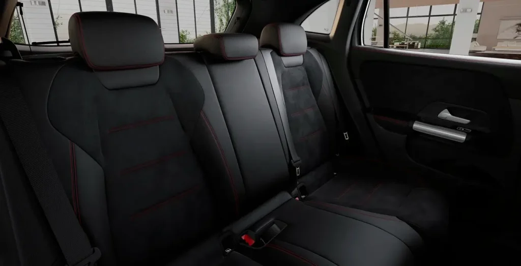 Mercedes-Benz-GLA-200d-interior-trasera.webp