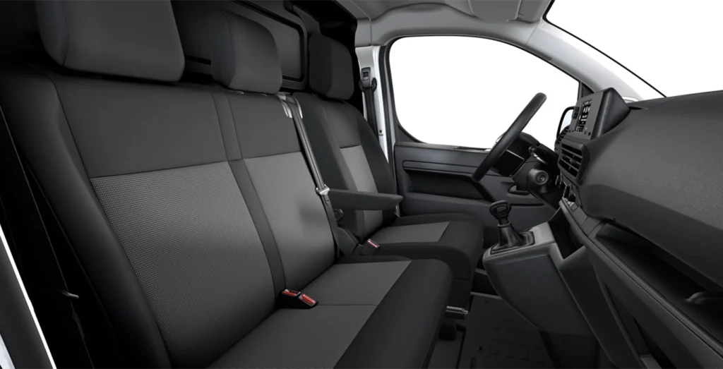 PEUGEOT-Expert-Furgon-Standard-BlueHDi-SS-interior-delantera-II.webp