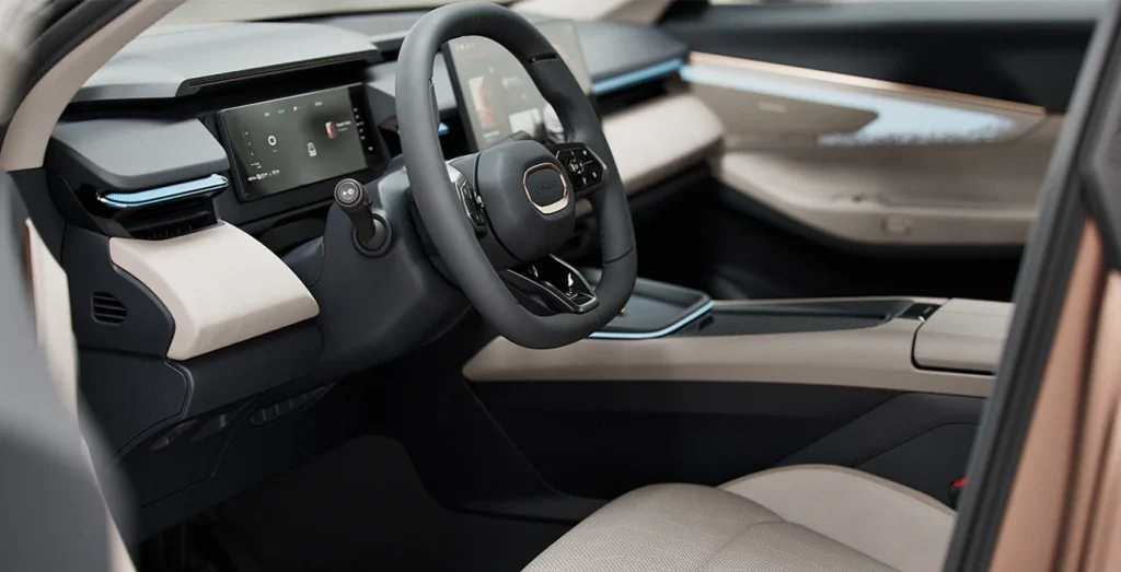 Lynk-Co-08-1.5-PHEV-More-interior-delantera-II-2.webp