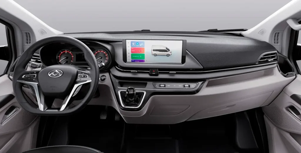 Maxus-Deliver-7-L2H1-interior-delantera-1.webp