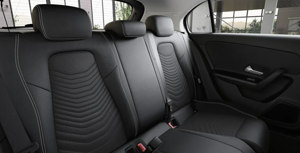 Mercedes-Benz-Clase-A-180-interior-trasera-1.webp