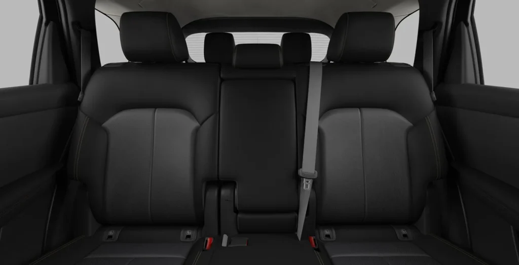 MAZDA-CX-80-e-Skyactiv-D-MHEV-Exclusive-Line-Plus-interior-trasera.webp