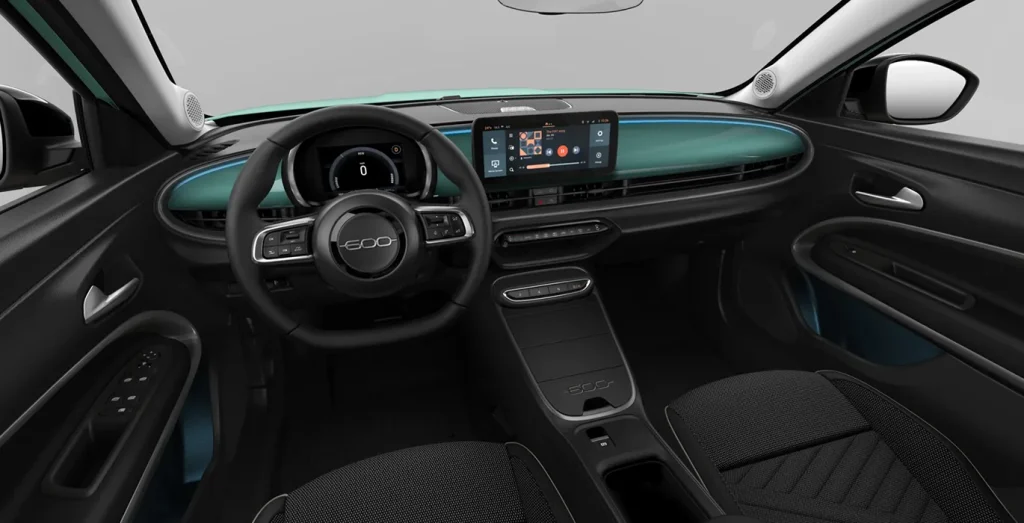 Fiat-600-ICON-MHEV-1.2-110CV-DDCT-AUTOMATICO-interior-delantera-2.webp