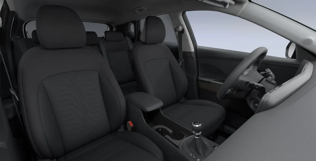 Hyundai-Kona-XLS-1.0T-115CV-interior-delantera-II-1.webp