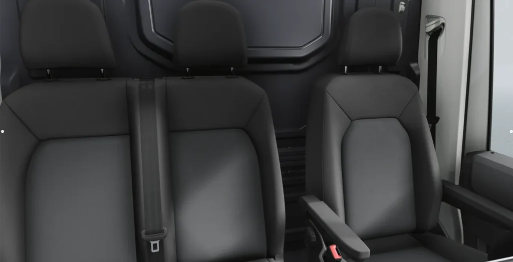VOLKSWAGEN-Crafter-35-Fresh-Van-BM-L3-2.0-TDI-FWD-103kW-140CV-ISOTERMO-interior-delantera-III-2.webp