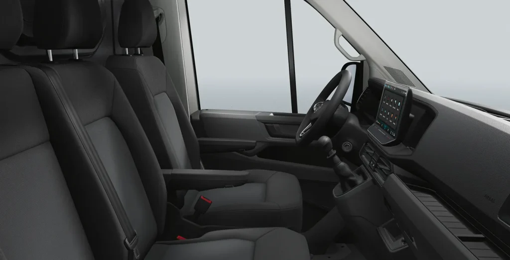 VOLKSWAGEN-Crafter-35-Furgon-BL-TA-L4H3-2.0-TDI-103kW-140CV-ISOTERMO-interior-delantera-II-1.webp