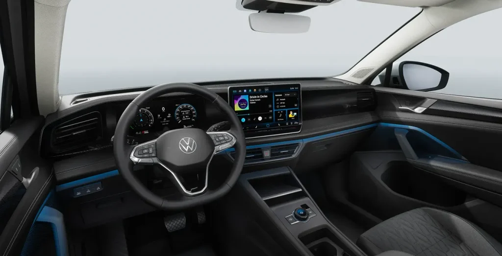 Volkswagen-Tiguan-Mas-1.5-TSI-eHybrid-150kW-204CV-DSG-interior-delantera-1.webp