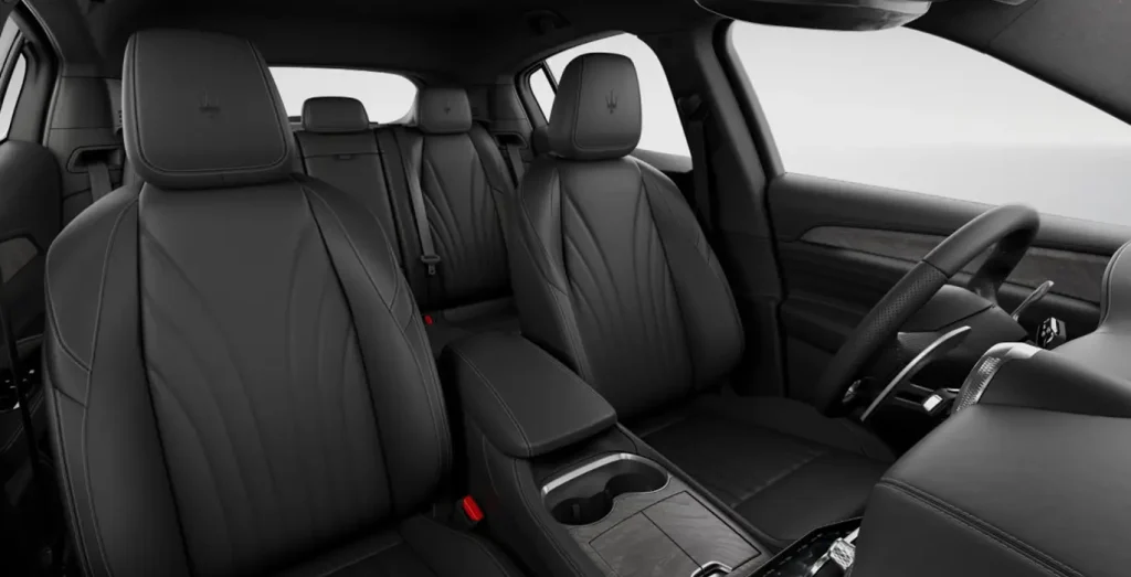 MASERATI-Grecale-L4-MHEV-AWD-interior-delantera-II-1.webp