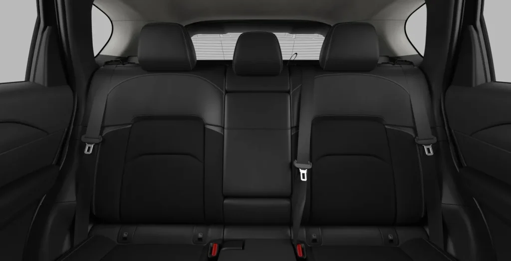 Mazda-CX-5-2.5-Sky-MHEV-141CV-AT-FWD-Exclusive-Line-interior-trasera-1.webp