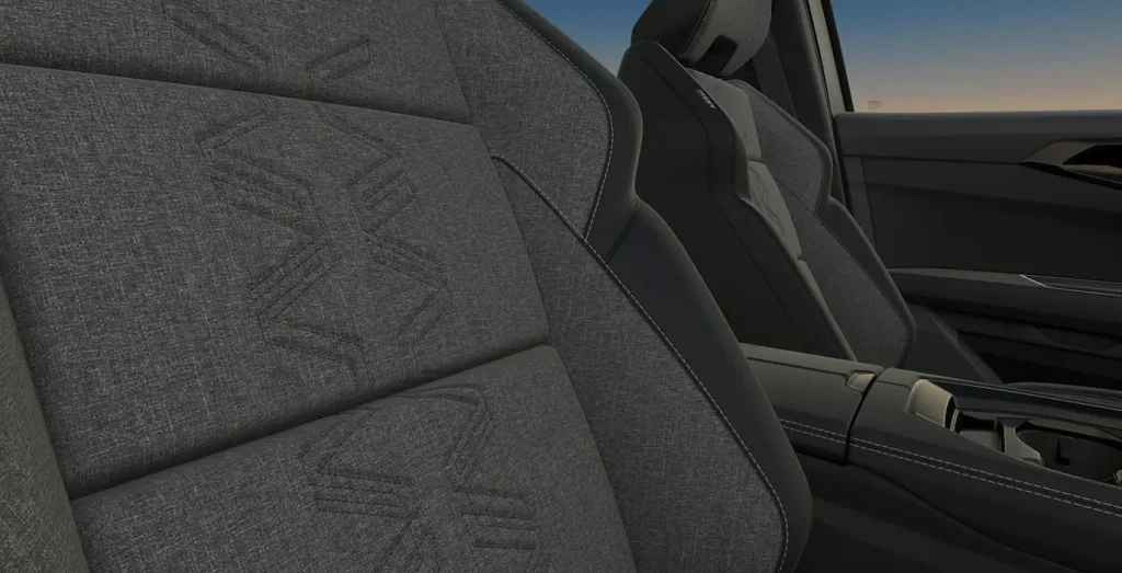 RENAULT-Austral-Evolution-E-Tech-Full-Hybrid-II-interior-delantera-II-1.webp