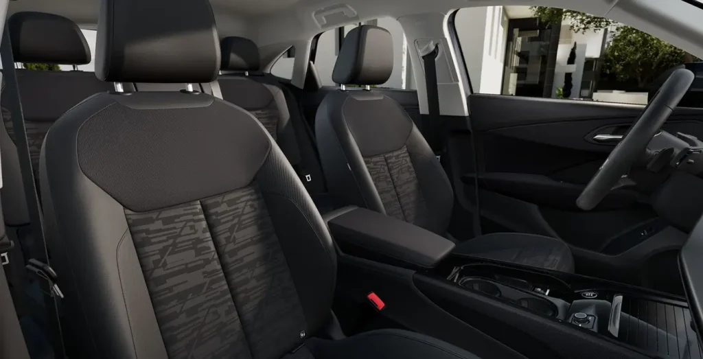 Audi-Q3-Sportback-Advanced-TFSI-110kW-S-Tronic-interior-delantera-II-1.webp