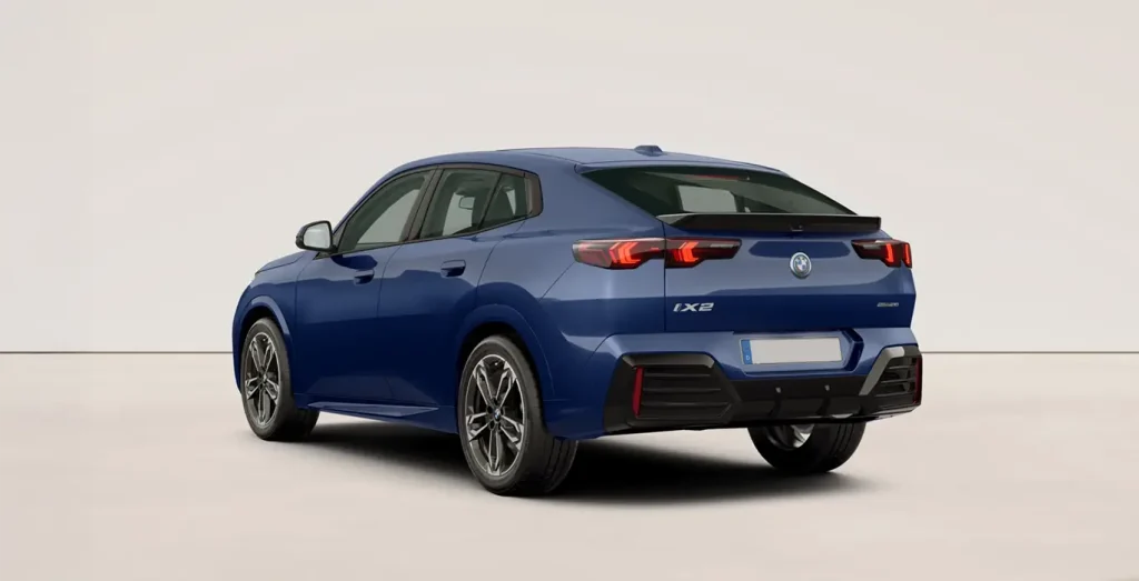 BMW-ix2-eDrive20-azul-trasera-1.webp
