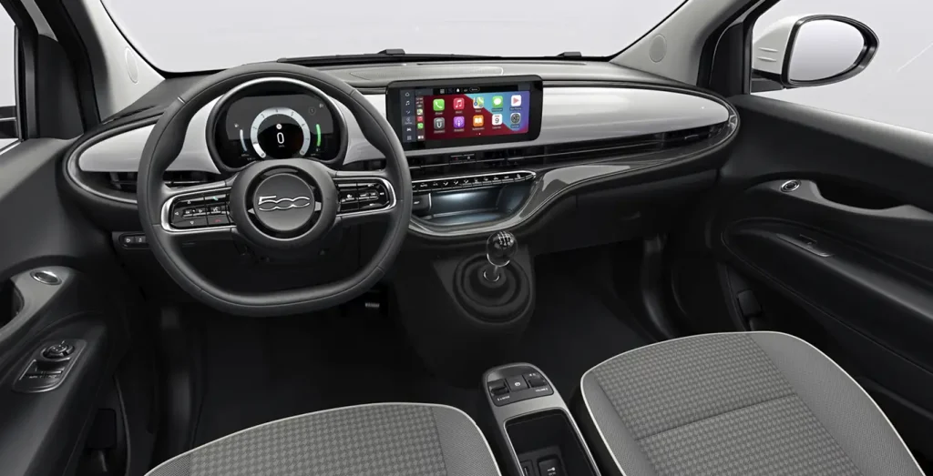 FIAT-500-TORINO-1.0-HYBRID-48KW-65CV-MANUAL-interior-delantera-2.webp