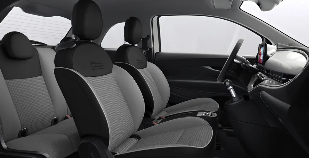 FIAT-500-TORINO-1.0-HYBRID-48KW-65CV-MANUAL-interior-trasera-2.webp