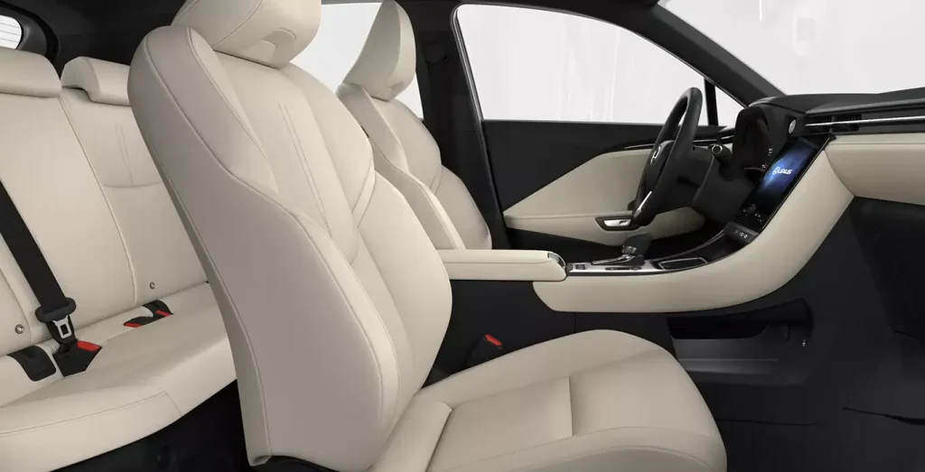Lexus-LBX-1.5-HEV-Elegant-interior-delantera-II.webp
