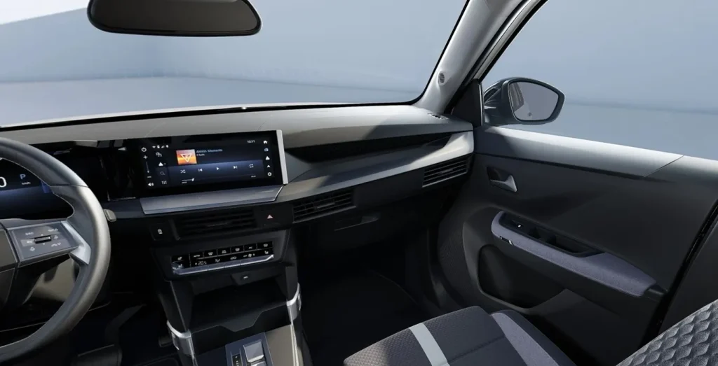 Opel-Frontera-1.2T-XHT-Hybrid-EDCT6-107kW-Ultimate-interior-delantera-II.webp