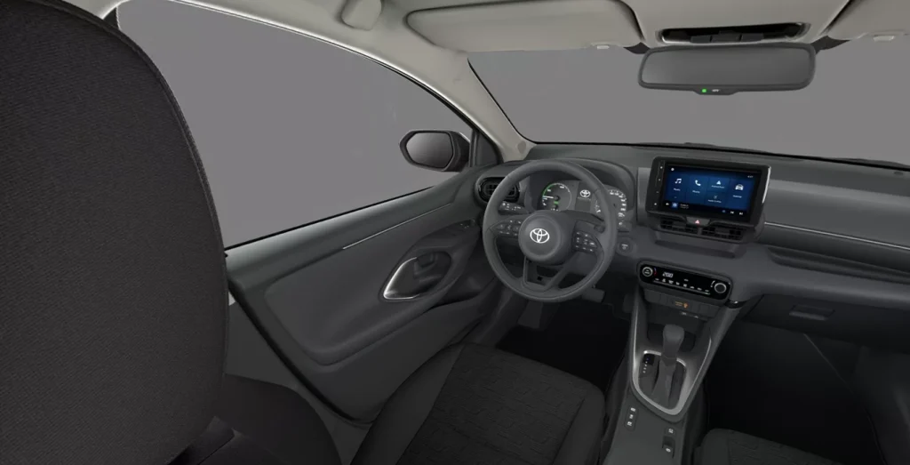 Toyota-Yaris-120H-116CV-ACTIVE-PLUS-interior-delantera